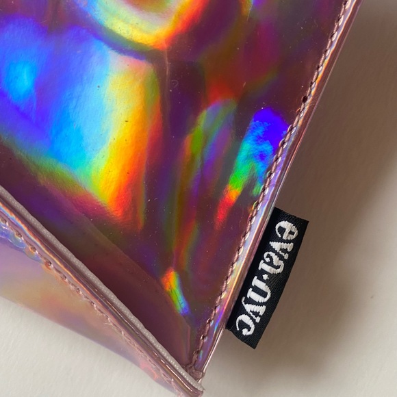 Eva Nyc Mini Healthy Heat Ceramic Styling Iron + Bag - Picture 6 of 6